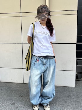 「アイテム（バッグ、イエロー系）」を使った、Never mind the XU / Chikashitsu+さん（レディース・165cm）の夏コーディネート
