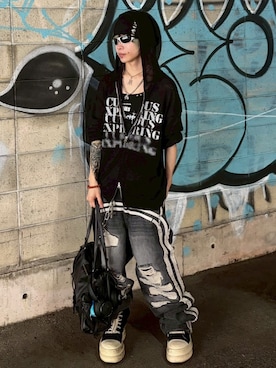「Never mind the XU（ネバーマインドザエックスユー）の【Never mind the XU】slim fit studs sleeveless / 【ネバーマインド ザ エックスユー】スリムフィットスタッズタンクトップ（タンクトップ、ブラック系）」を使った、Never mind the XU / Chikashitsu+さん（レディース・150cm）の夏コーディネート