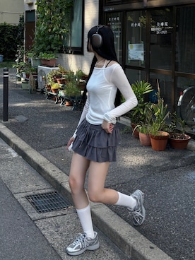 「アイテム（スカート、グレー系）」を使った、Never mind the XU / Chikashitsu+さん（レディース・170cm）の秋コーディネート