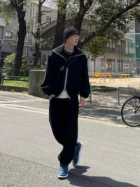 「Chikashitsu +（チカシツプラス）のアイテム（スウェットパンツ）」を使った、Never mind the XU / Chikashitsu+さん（メンズ・178cm）の春コーディネート