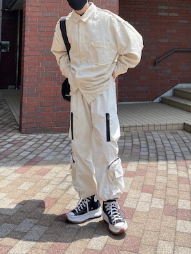 「Chikashitsu +（チカシツプラス）のアイテム（カーゴパンツ）」を使った、Never mind the XU / Chikashitsu+さん（メンズ・170cm）の夏コーディネート