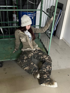 「FREE WORLD ORDER（フリーワールドオーダー）のアイテム」を使った、Never mind the XU / Chikashitsu+さん（レディース・153cm）の秋コーディネート