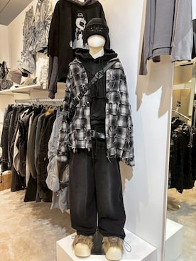 「FREE WORLD ORDER（フリーワールドオーダー）のアイテム」を使った、Never mind the XU / Chikashitsu+さん（レディース・165cm）の秋コーディネート