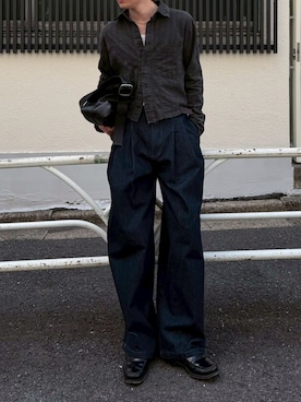 「Chikashitsu +（チカシツプラス）の【Chikashitsu +】pigment cut off shirt / 【チカシツプラス】ピグメントカットオフクロップド長袖シャツ<着用動画あり>（シャツ/ブラウス、グレー系）」を使った、Never mind the XU / Chikashitsu+さん（レディース・157cm）の春コーディネート