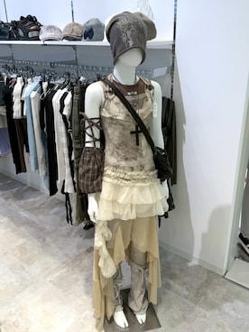 「Never mind the XU / Chikashitsu+（ネバーマインド ザ エックスユー / チカシツプラス）のアイテム（ネックレス）」を使った、Never mind the XU / Chikashitsu+さん（レディース・160cm）の秋コーディネート