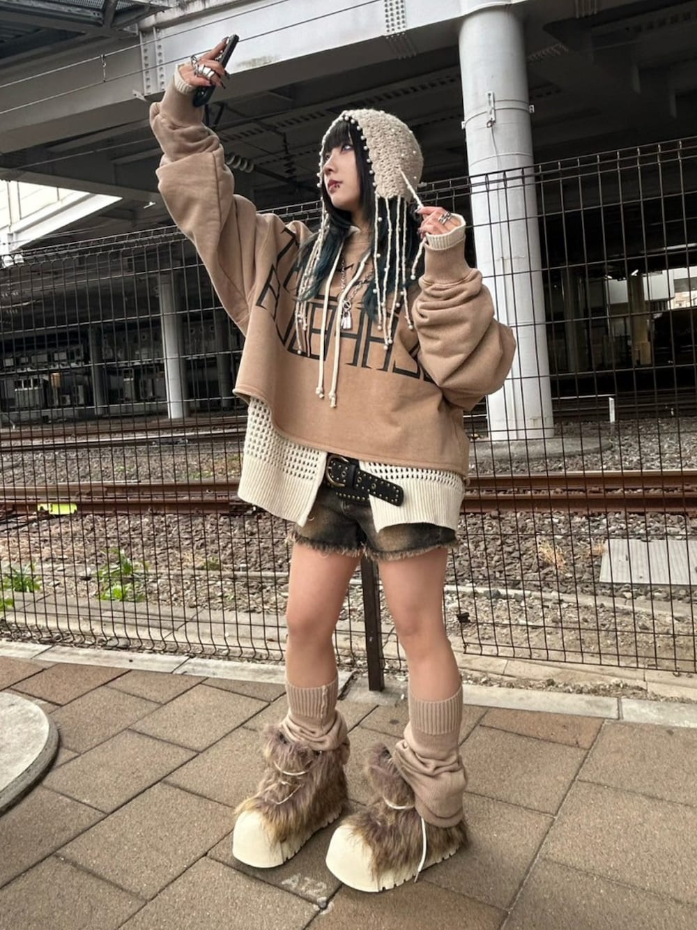 すぐ届く☆X-girl チラ見せ♪アンダーウェア ストリートコーデ◎ すぐ届く☆X-girl チラ見せ♪アンダーウェア ストリートコーデ