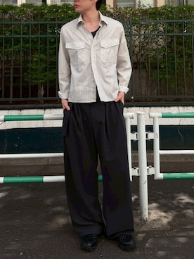 「Chikashitsu +（チカシツプラス）のアイテム（スラックス）」を使った、Never mind the XU / Chikashitsu+さん（メンズ・176cm）の春コーディネート