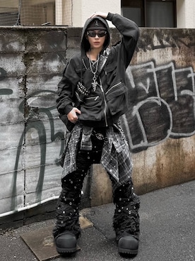 「UNIZ（ユニズ）の【UNIZ】Chainwrape Pants / 【ユニズ】アイレットチェーンデニムフレアパンツ（デニムパンツ、ブラック系）」を使った、Never mind the XU / Chikashitsu+さん（メンズ・167cm）の春コーディネート