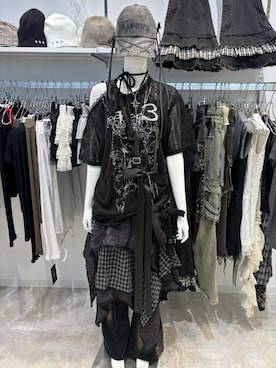 「Never mind the XU / Chikashitsu+（ネバーマインド ザ エックスユー / チカシツプラス）のアイテム（ネックレス）」を使った、Never mind the XU / Chikashitsu+さん（レディース・160cm）の秋コーディネート