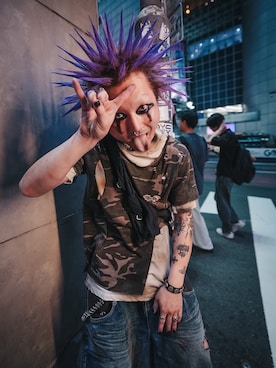 「Devil Kim（デビルキム）の【DEVIL KIM】LAYERED BURNT T-SHIRT / 【デビルキム】レイヤード迷彩ダメージ半袖Tシャツ（Tシャツ/カットソー、ホワイト系）」を使った、Never mind the XU / Chikashitsu+さん（レディース・150cm）の夏コーディネート