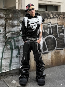 「Never mind the XU（ネバーマインドザエックスユー）の【Never mind the XU】Rivet eyelet biker belt / 【ネバーマインド ザ エックスユー】リベットアイレットバイカーベルト（ベルト、ホワイト系）」を使った、Never mind the XU / Chikashitsu+さん（メンズ・167cm）の春コーディネート