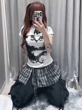 「アイテム（カーゴパンツ）」を使った、Never mind the XU / Chikashitsu+さん（レディース・162cm）の秋コーディネート