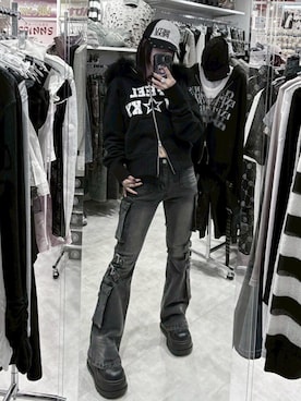 「アイテム（パーカー）」を使った、Never mind the XU / Chikashitsu+さん（レディース・165cm）の秋コーディネート