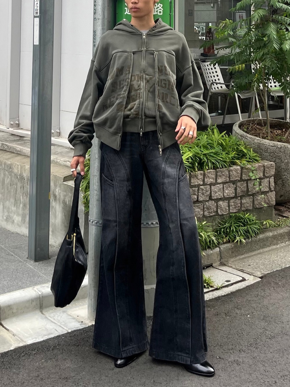 韓国ブランド I FEEL LUCKY アイフィールラッキー Wide flare placket 