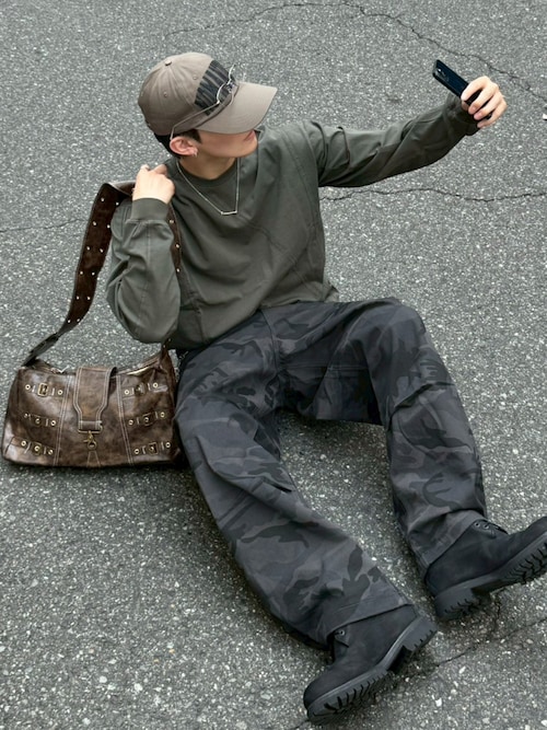 【Chikashitsu +】スナップボタンカモフラージュワイドデニムパンツ Chikashitsu＋】snap button camouflage pants