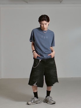 「Chikashitsu +（チカシツプラス）のアイテム（デニムパンツ）」を使った、Never mind the XU / Chikashitsu+さん（メンズ・177cm）の夏コーディネート