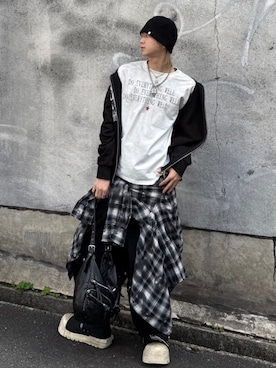 「DIG YOUR OWN GRAVE（ディグユアオウングレイブ）の【DIG YOUR OWN GRAVE】DOUBLE UP PANTS / 【ディグユアオウングレイブ】ダブルアップデニムパンツ（デニムパンツ、ブラック系）」を使った、Never mind the XU / Chikashitsu+さん（メンズ・167cm）の春コーディネート