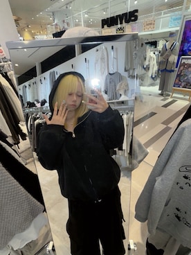 「アイテム（パーカー）」を使った、Never mind the XU / Chikashitsu+さん（レディース・165cm）の秋コーディネート