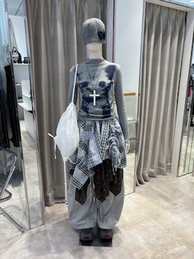 「マーメイドスカート」｜「アイテム（スウェットパンツ）」を使った、Never mind the XU / Chikashitsu+さん（レディース・160cm）の秋コーディネート