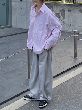 「韓国コーデ」｜「アイテム（スウェットパンツ）」を使った、Never mind the XU / Chikashitsu+さん（メンズ・177cm）の春コーディネート