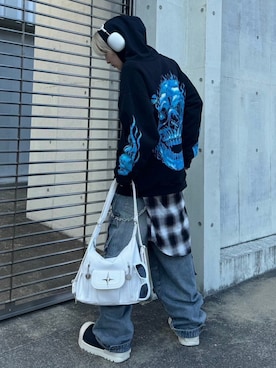 「XU（エックスユー）のアイテム（パンツ）」を使った、Never mind the XU / Chikashitsu+さん（メンズ・180cm）の冬コーディネート