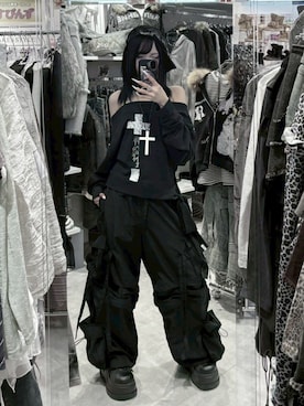 「アイテム（カーゴパンツ）」を使った、Never mind the XU / Chikashitsu+さん（レディース・153cm）の冬コーディネート