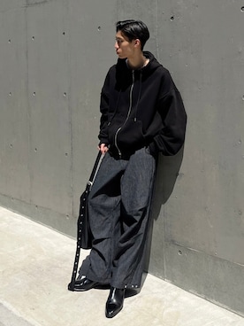 「Chikashitsu +（チカシツプラス）のアイテム（パーカー）」を使った、Never mind the XU / Chikashitsu+さん（メンズ・175cm）の春コーディネート