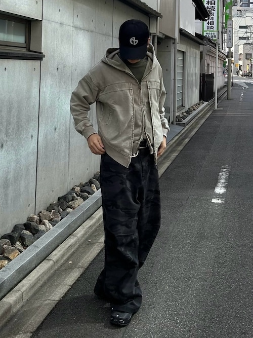 【Chikashitsu +】スナップボタンカモフラージュワイドデニムパンツ Chikashitsu＋】snap button camouflage pants