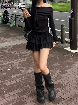 「Chikashitsu +（チカシツプラス）のアイテム（Tシャツ/カットソー）」を使った、Never mind the XU / Chikashitsu+さん（レディース・170cm）の秋コーディネート