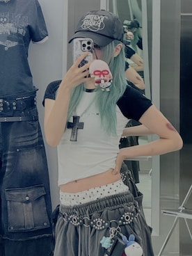 「アイテム（Tシャツ/カットソー）」を使った、Never mind the XU / Chikashitsu+さん（レディース・174cm）の夏コーディネート