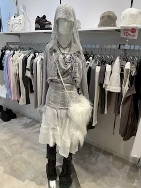 「GATELESS（ゲートレス）のアイテム」を使った、Never mind the XU / Chikashitsu+さん（レディース・160cm）の秋コーディネート