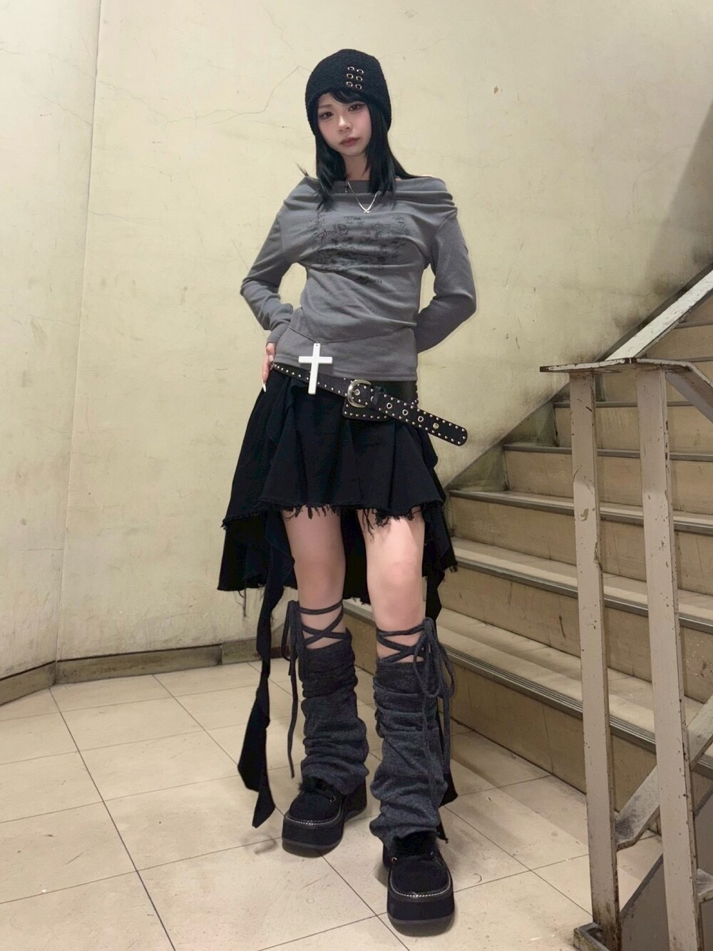 レッグウォーマーを使った「ロングスカート」の人気ファッション