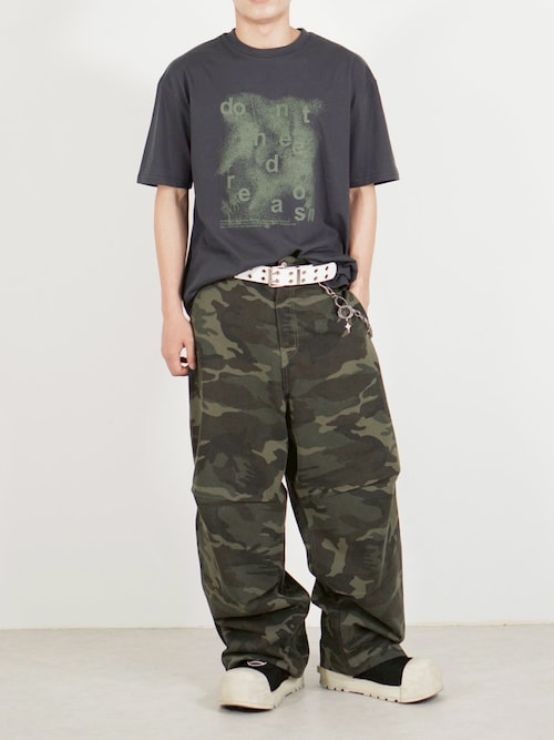 Chikashitsu＋】snap button camouflage pants