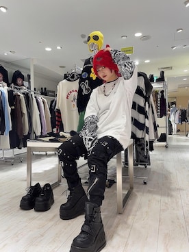 「NASTY KICK（ナスティーキック）のアイテム」を使った、Never mind the XU / Chikashitsu+さん（レディース・153cm）の春コーディネート