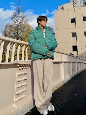 「Chikashitsu +（チカシツプラス）のアイテム（スラックス）」を使った、Never mind the XU / Chikashitsu+さん（メンズ・173cm）の冬コーディネート