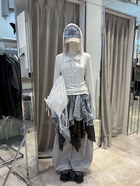 「マーメイドスカート」｜「アイテム（スウェットパンツ）」を使った、Never mind the XU / Chikashitsu+さん（レディース・160cm）の秋コーディネート