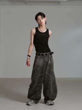 「Chikashitsu +（チカシツプラス）のアイテム（デニムパンツ）」を使った、Never mind the XU / Chikashitsu+さん（メンズ・177cm）の夏コーディネート