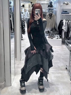 「FLAREUP（フレアアップ）のアイテム（トップス）」を使った、Never mind the XU / Chikashitsu+さん（レディース・162cm）の秋コーディネート