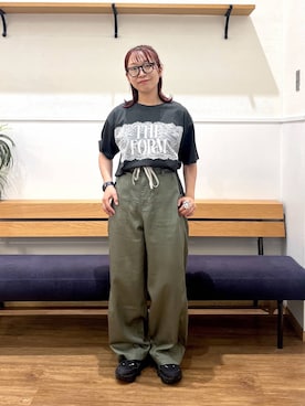 「GLOBAL WORK（グローバルワーク）のGOODチノベイカー冷感パンツ/666403（その他パンツ、グリーン系）」を使った、manayan0602さん（レディース）の夏コーディネート