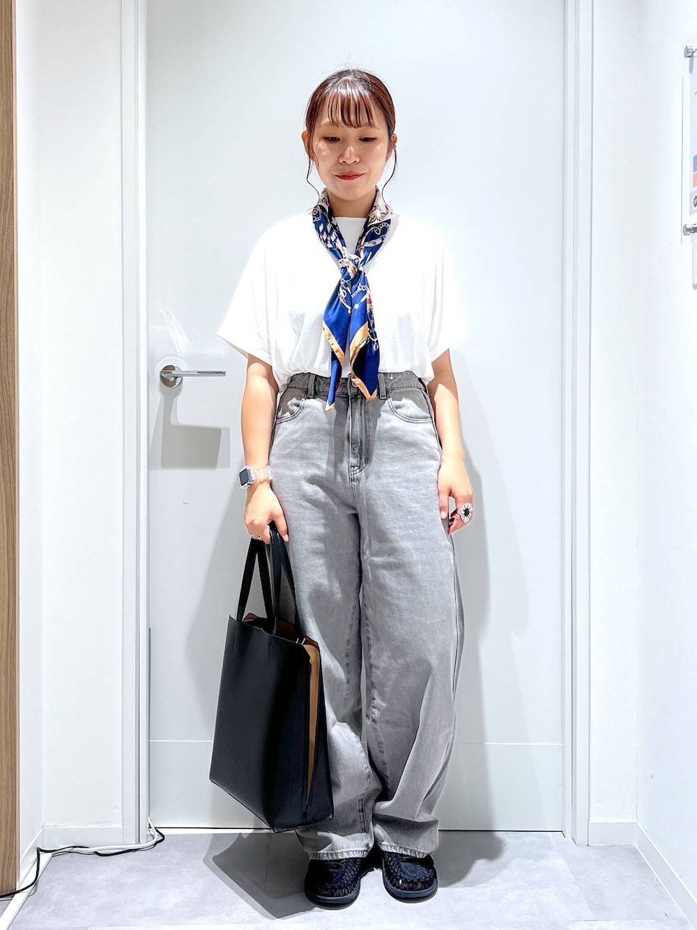 「カジュアル、リラックス、体型カバー、GLOBAL WORK、まちがいない服_GLOBAL WORK、GOOD DENIM_GLOBAL WORK、デニムパンツ、接触冷感、夏コーデ」｜「GLOBAL WORKのGOODデニムバギーパンツ/118365（デニムパンツ、グレー系）」を使った、manayan0602さん（レディース・158cm）の夏コーディネートの1枚目の写真