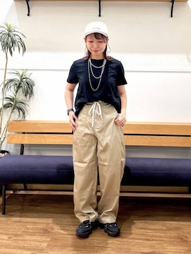 「GLOBAL WORK（グローバルワーク）のGOODチノベイカー冷感パンツ/666403（その他パンツ、ベージュ系）」を使った、manayan0602さん（レディース）の夏コーディネート