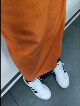 「adidas（アディダス）の【adidas】アディダス GRANDCOURT 3.0J（グランドコート 3.0J）（Sneakers、ホワイト系）」を使った、parade豊洲さん（レディース・161cm）の冬コーディネート