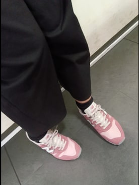 「NEW BALANCE（ニューバランス）の【New Balance】ニューバランス　W373 8X0/1X1/2HO（Sneakers、レッド系）」を使った、parade豊洲さん（レディース・161cm）の春コーディネート