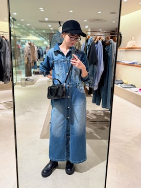 「Whim Gazette（ウィムガゼット）のストレッチデニムワンピース（ワンピース、ブルー系）」を使った、あおさや。さん（レディース・160cm）の秋コーディネート