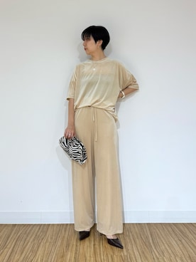 「THE PAUSE（ザ ポーズ）の【THE PAUSE】シアーベロアTEE（Tシャツ/カットソー）」を使った、AZUMIさん（レディース・160cm）の夏コーディネート