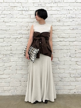 「Whim Gazette（ウィムガゼット）の【Hoaw.】別注Bobura Rug TOTE（トートバッグ、ホワイト系）」を使った、AZUMIさん（レディース・160cm）の春コーディネート