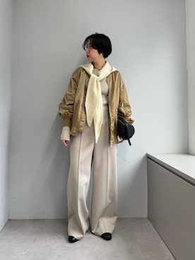 「アイテム（バンダナ/スカーフ）」を使った、AZUMIさん（レディース・160cm）の秋コーディネート