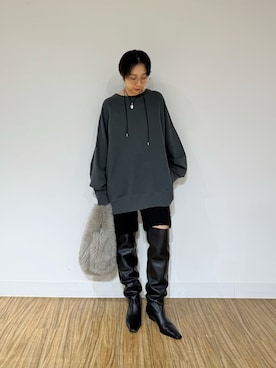 「アイテム（チャーム）」を使った、AZUMIさん（レディース・160cm）の秋コーディネート