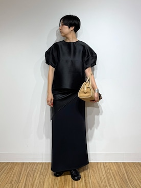 「THE PAUSE（ザ ポーズ）のアイテム」を使った、AZUMIさん（レディース・160cm）の夏コーディネート