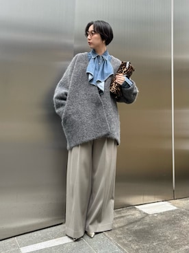 「アイテム（その他アウター、グレー系）」を使った、AZUMIさん（レディース・160cm）の秋コーディネート